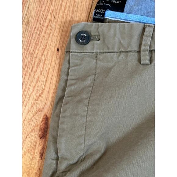 Banana Republic Mens Mason Chinos, Olive Green, 38x30 - Picture 3 of 6